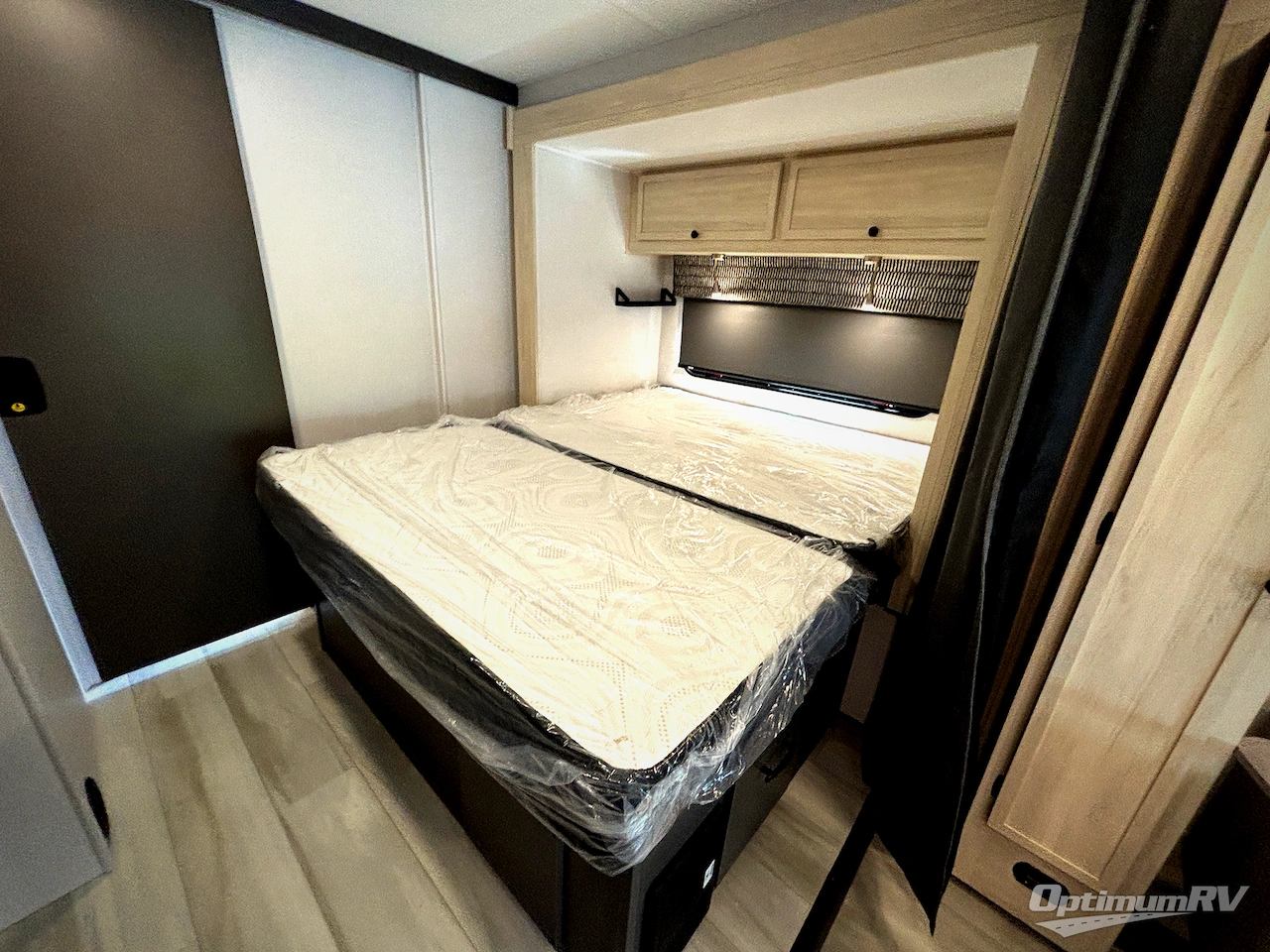 2027 Forest River Sunseeker 2440DS Photo 16