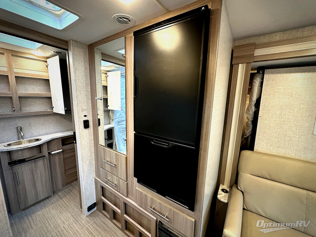 2024 Thor Gemini AWD 23TE Photo 8