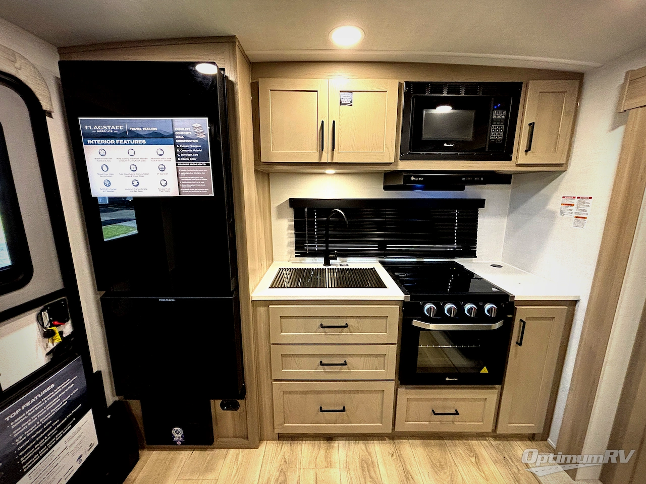 2026 Forest River Flagstaff Micro Lite 25SRK Photo 6