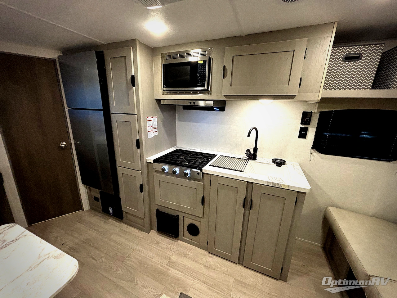 2026 Forest River Viking 5K Series 26BH Photo 6
