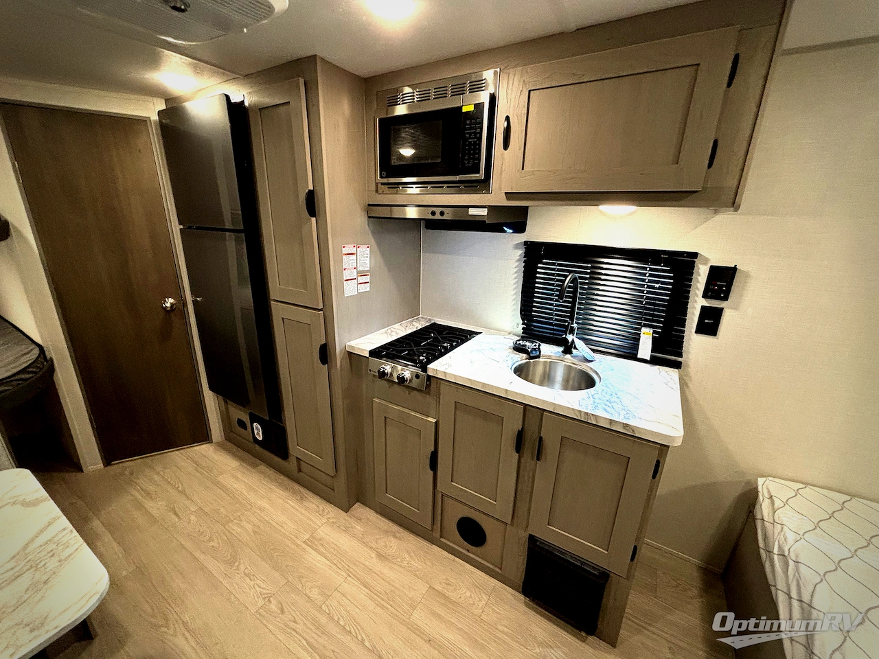 2026 Forest River Viking 4K Series 18BH Photo 9