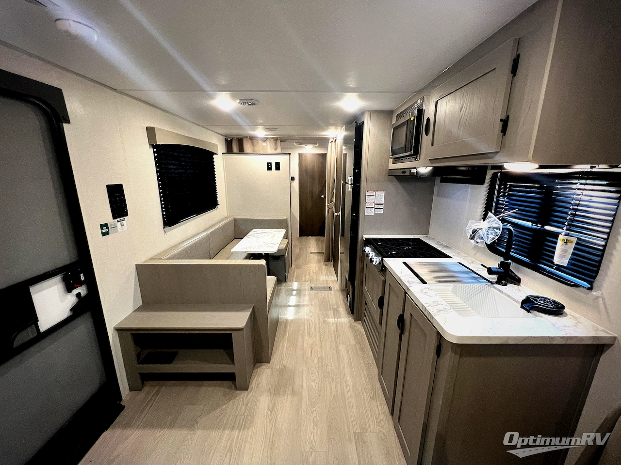 2026 Forest River Viking 5K Series 25QBH Photo 5