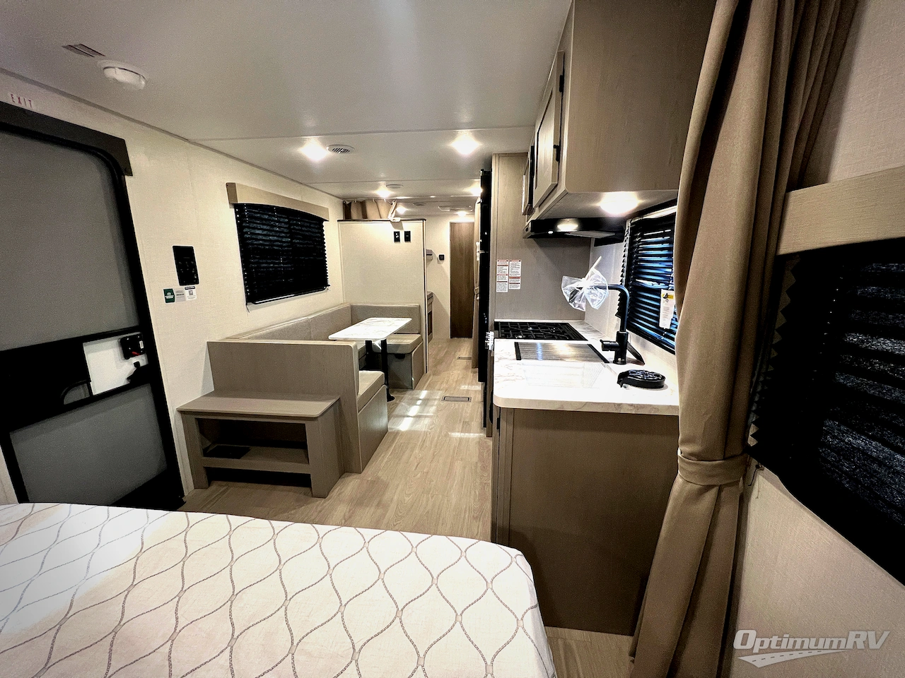 2026 Forest River Viking 5K Series 25QBH Photo 7