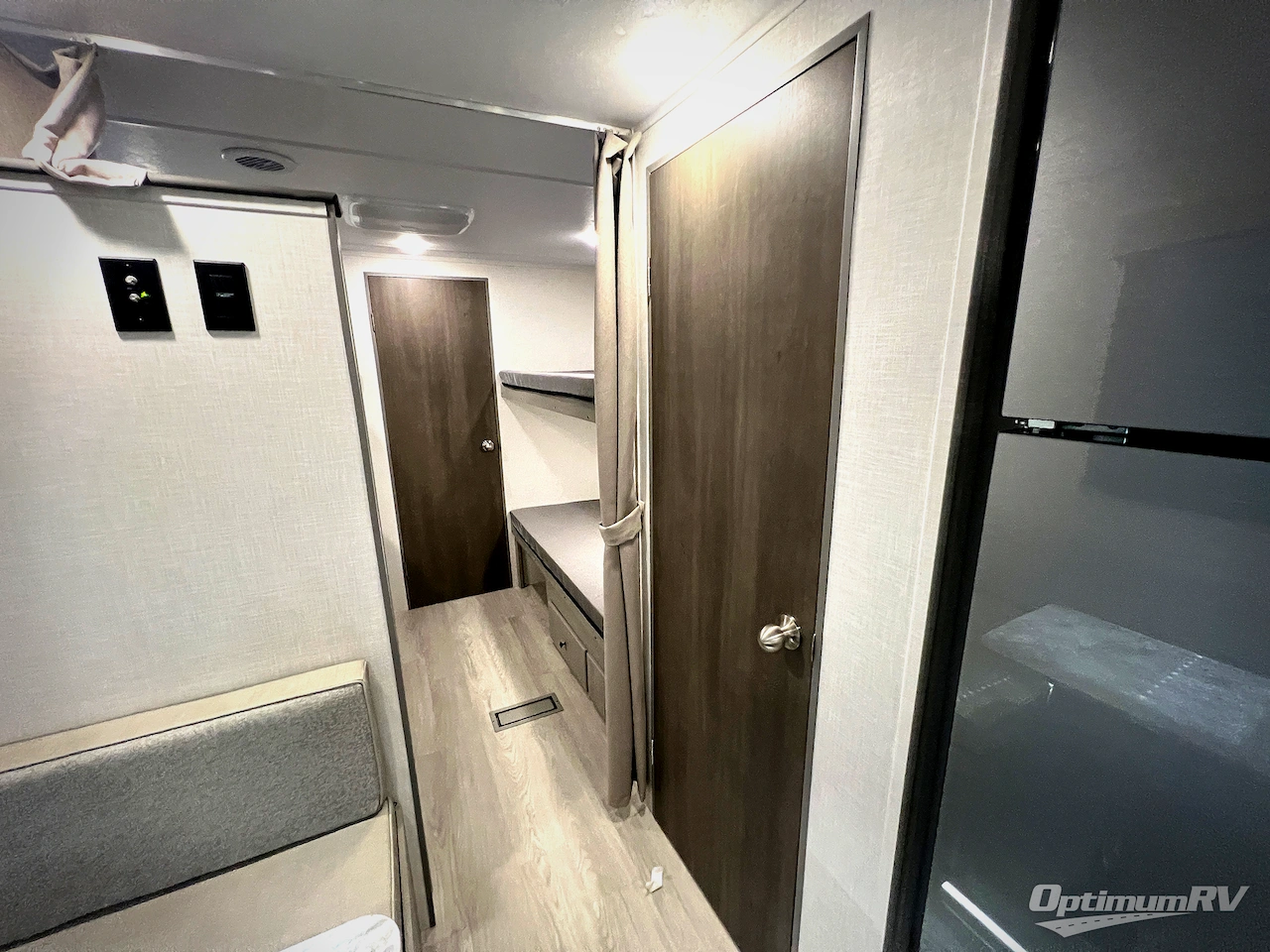 2026 Forest River Viking 5K Series 25QBH Photo 20