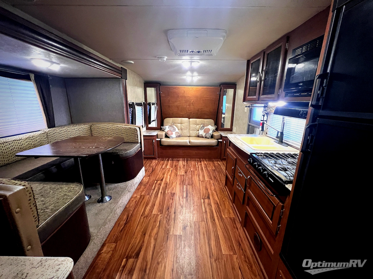 2016 Forest River Wildwood X-Lite 230BHXL Photo 4