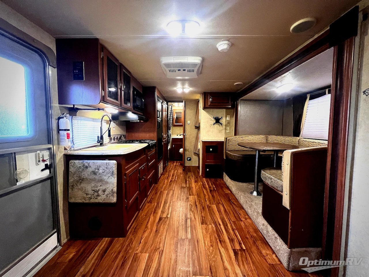 2016 Forest River Wildwood X-Lite 230BHXL Photo 5