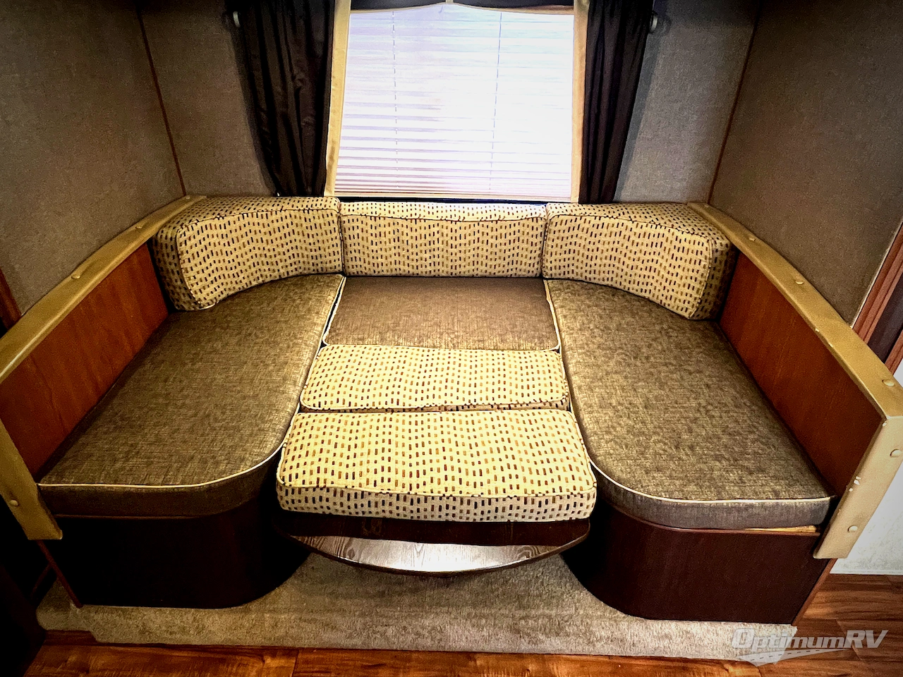 2016 Forest River Wildwood X-Lite 230BHXL Photo 9