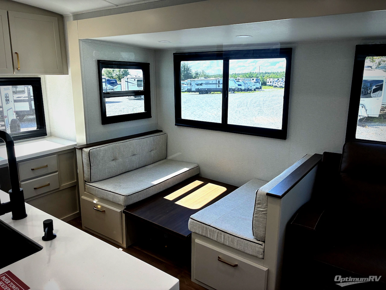 2027 Grand Design Imagine 2670MK Photo 10