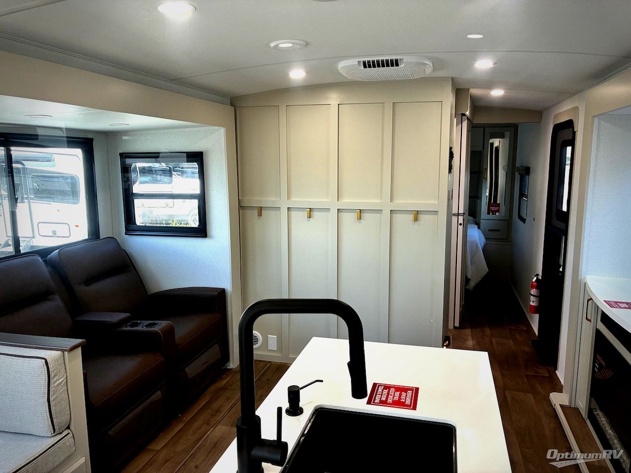 2027 Grand Design Imagine 2670MK Photo 15