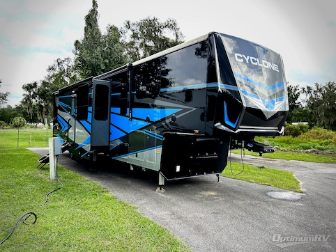New 2025 Heartland Cyclone 4006 Featured Photo
