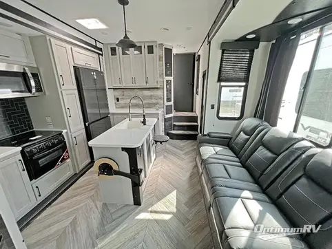 2024 Heartland Torque 418 RV Photo 4