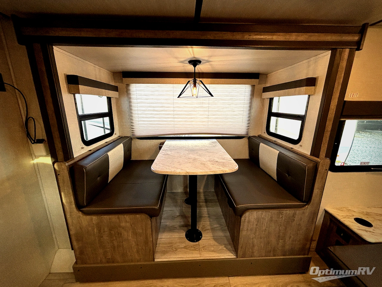 2023 Forest River Surveyor Legend 19MDBLE Photo 9