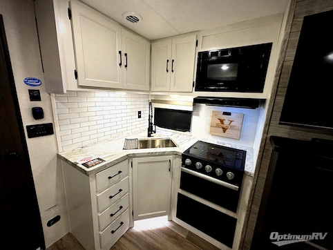 2025 Venture SportTrek ST261VBH RV Photo 2