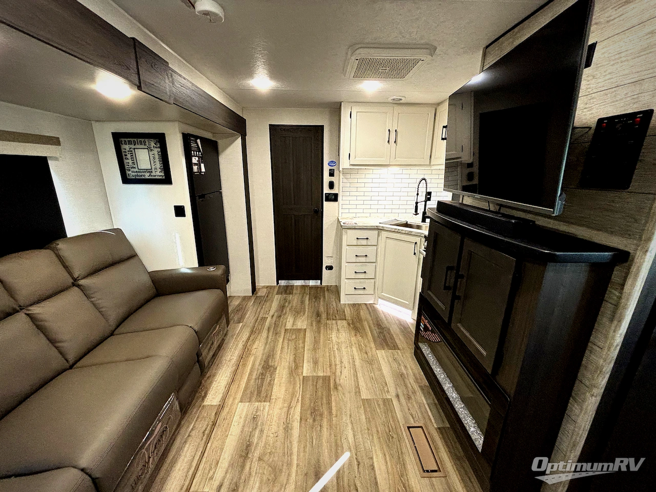 2025 Venture SportTrek ST261VBH Photo 3