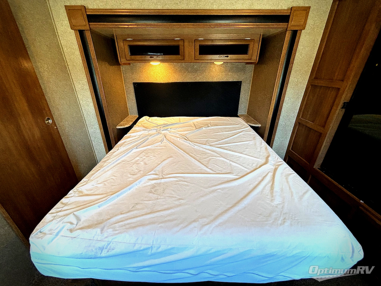 2017 Coachmen Catalina Legacy 333RETS Photo 6