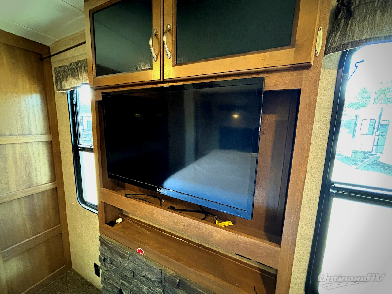 2017 Coachmen Catalina Legacy 333RETS Photo 7