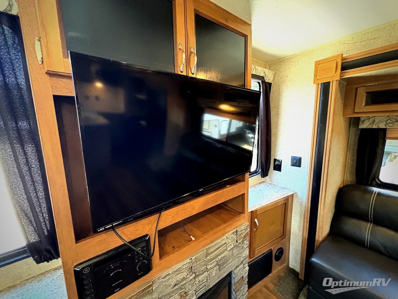 2017 Coachmen Catalina Legacy 333RETS Photo 14