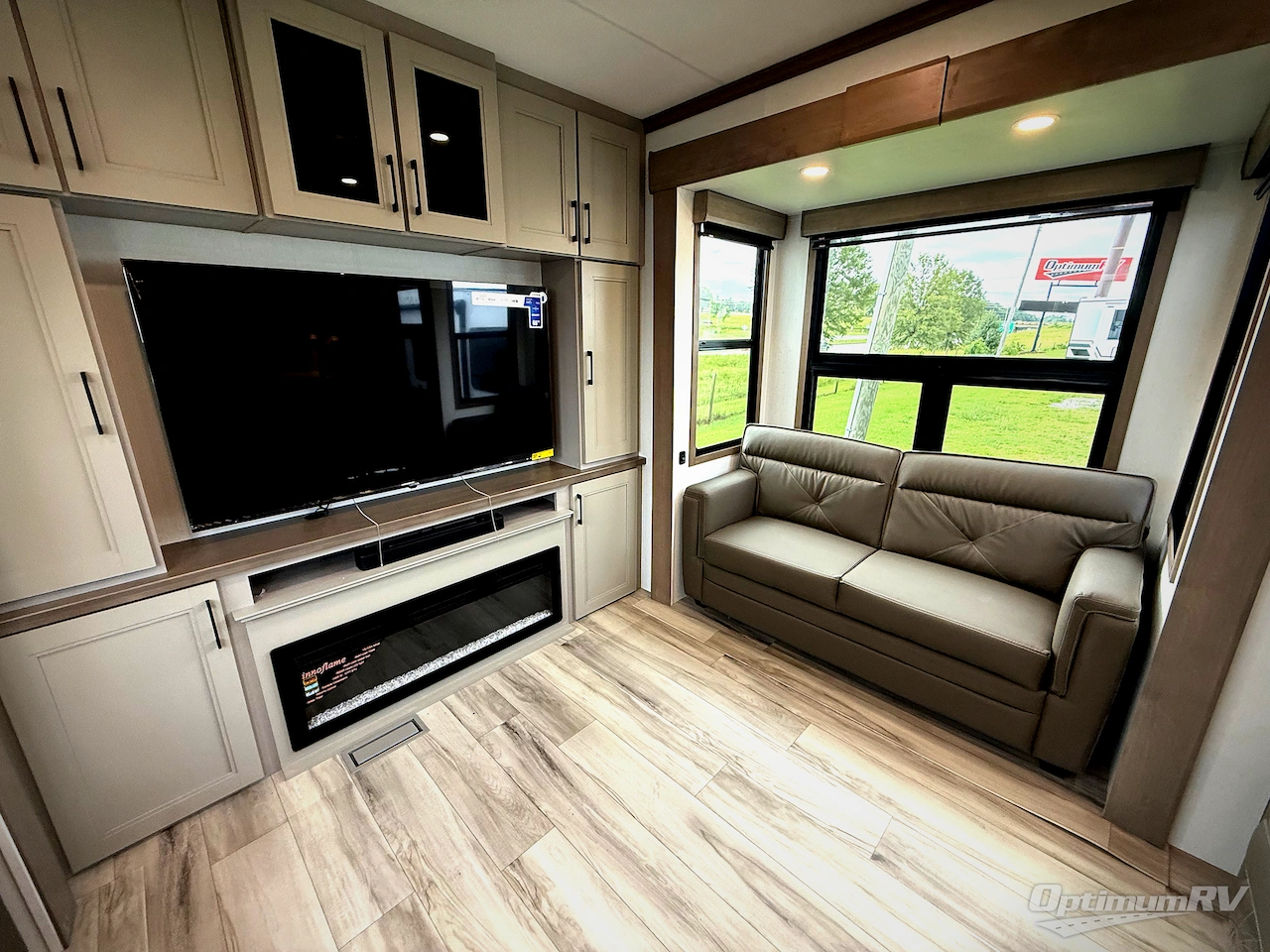 2026 KZ Durango Gold 393MKF Photo 6