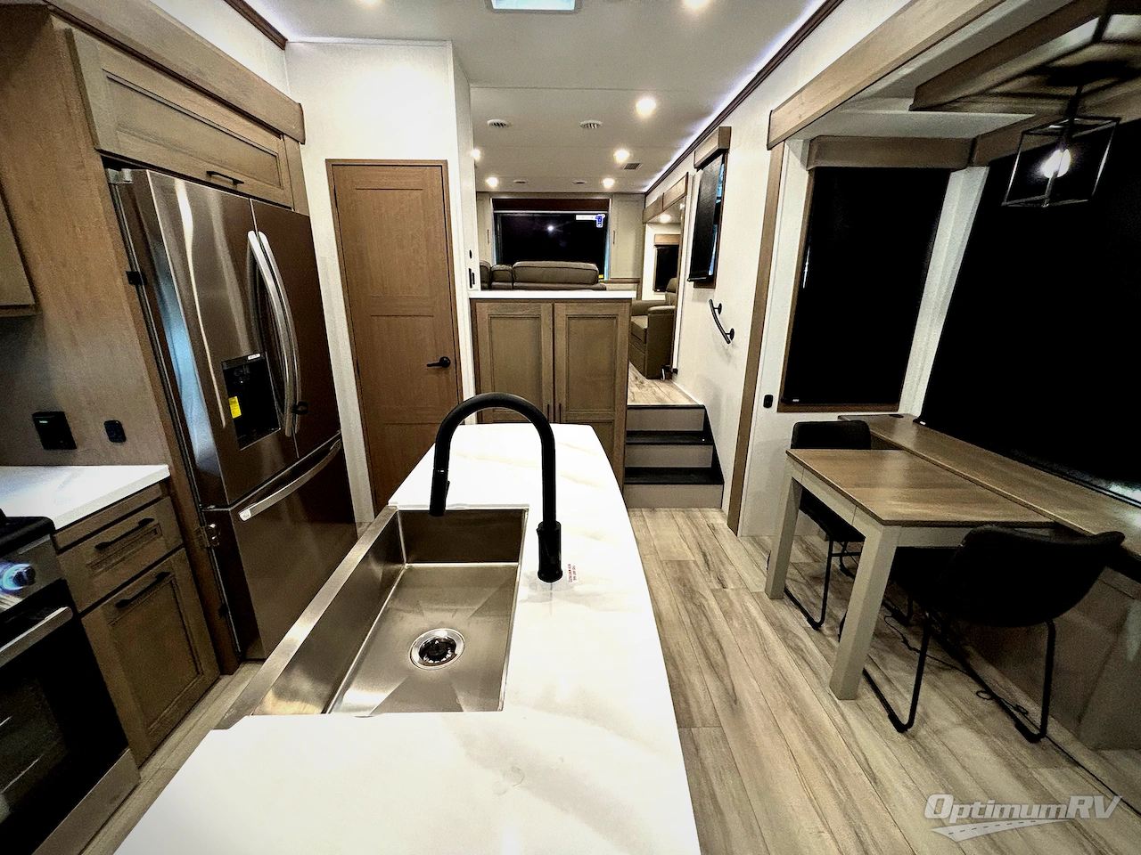 2026 KZ Durango Gold G388FLS Photo 5