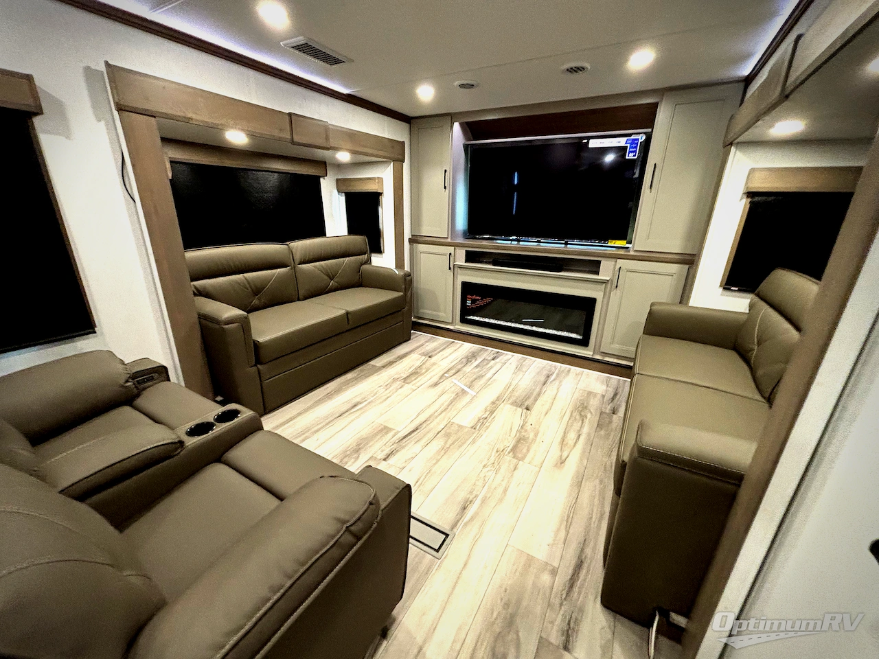 2026 KZ Durango Gold G388FLS Photo 8