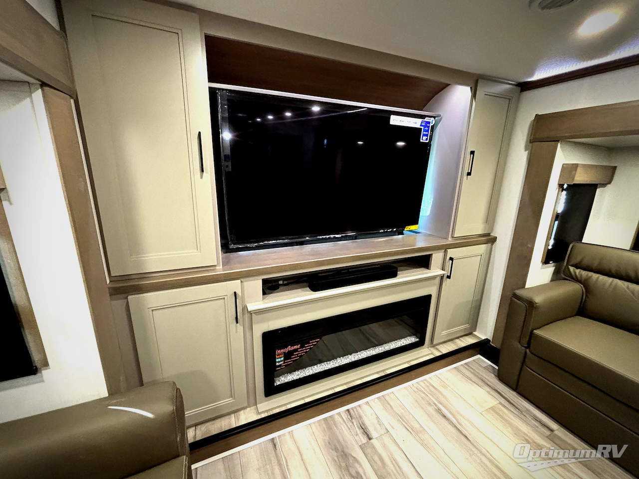 2026 KZ Durango Gold G388FLS Photo 10