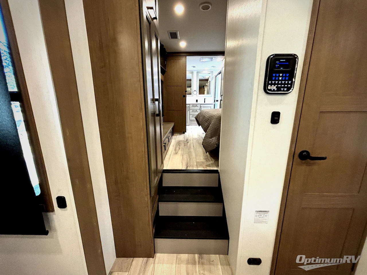 2026 KZ Durango Gold G388FLS Photo 18