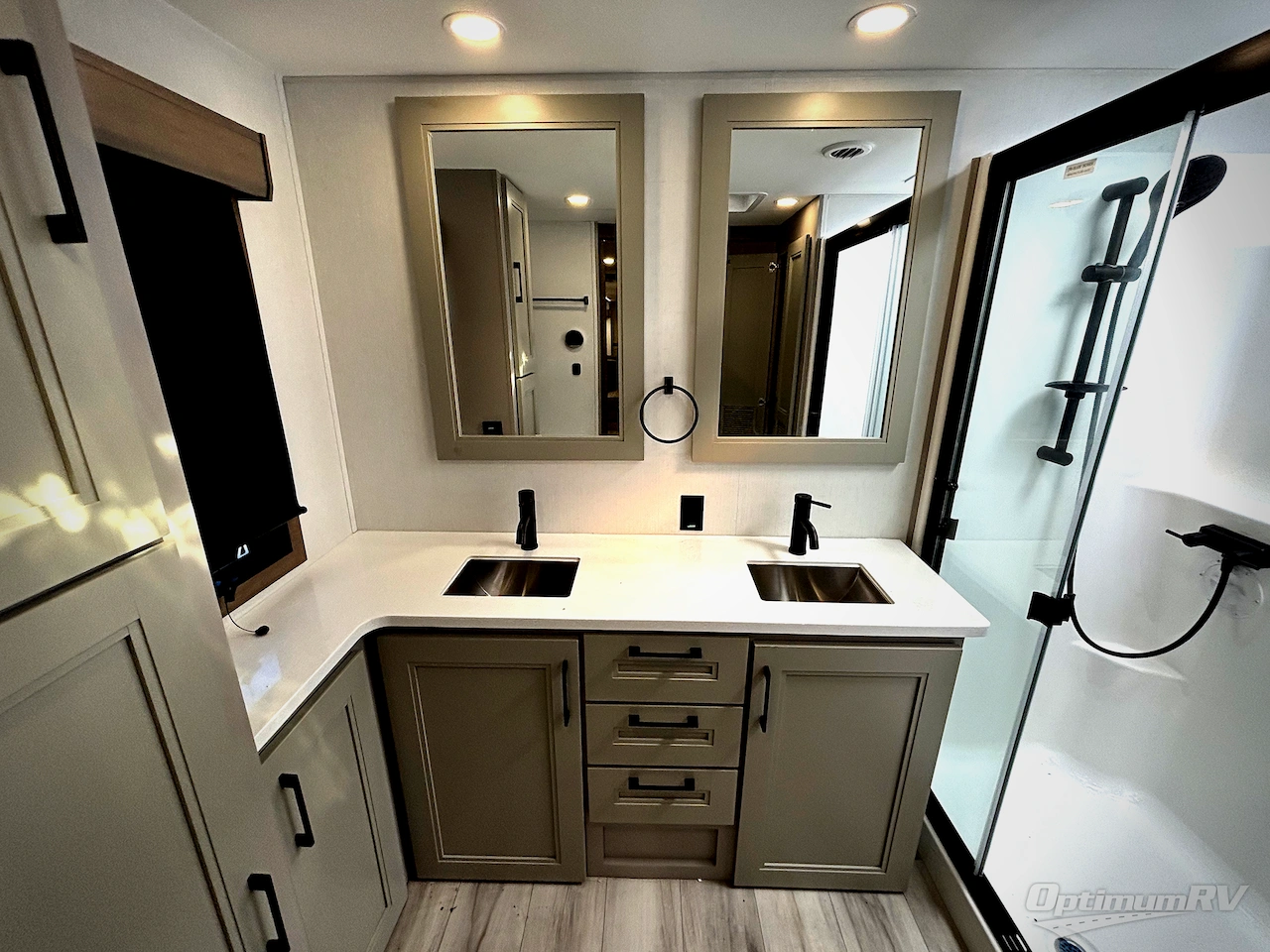 2026 KZ Durango Gold G388FLS Photo 26