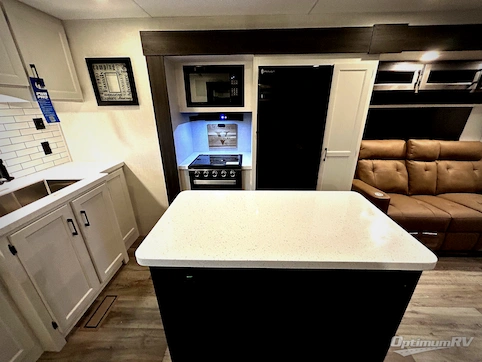 2026 Venture SportTrek Touring Edition STT333VMI RV Photo 3