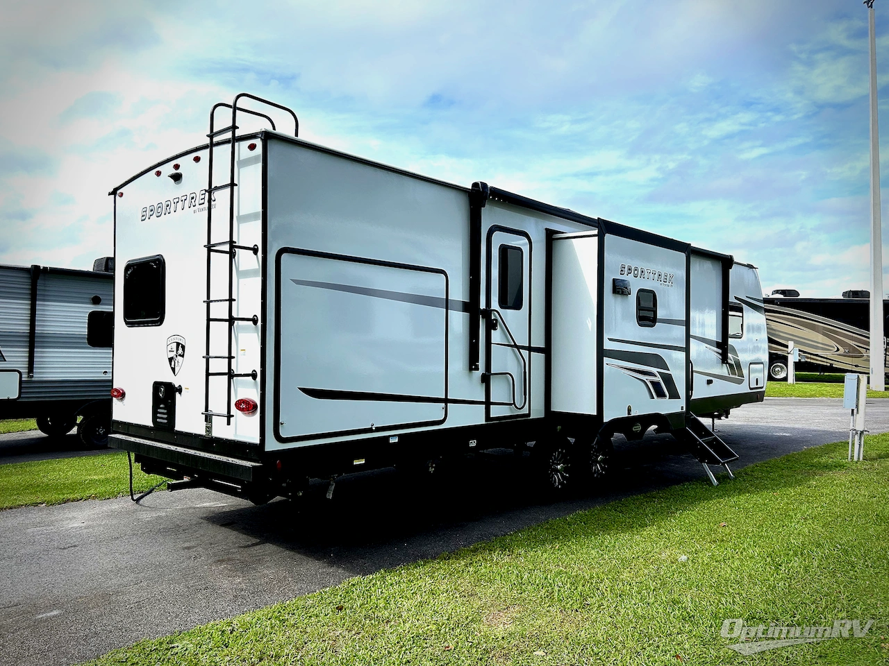 2026 Venture SportTrek ST333VIK Photo 2