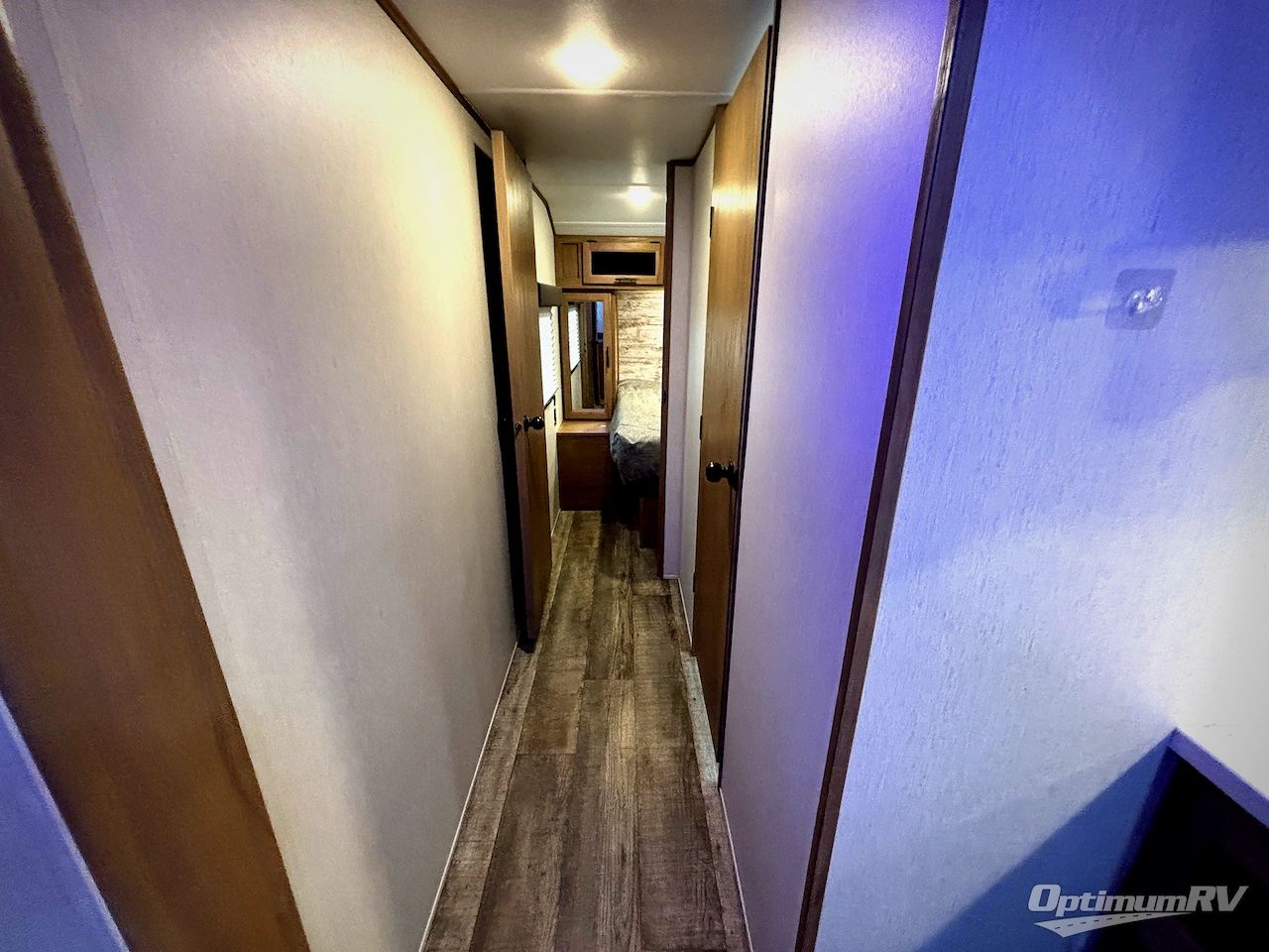 2023 Forest River Cherokee Alpha Wolf 30DBH-L Photo 7