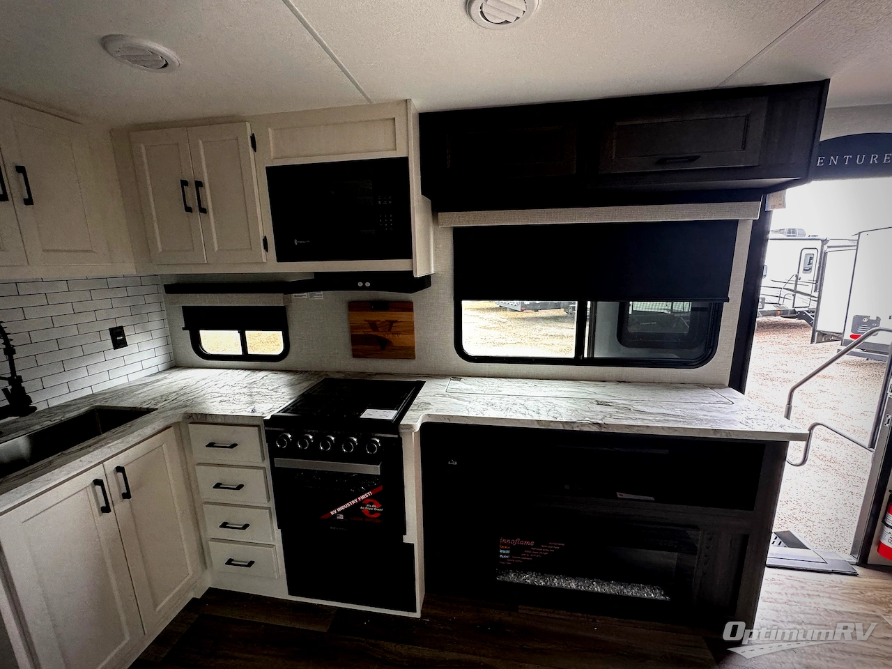 2026 Venture SportTrek ST271VBH Photo 9