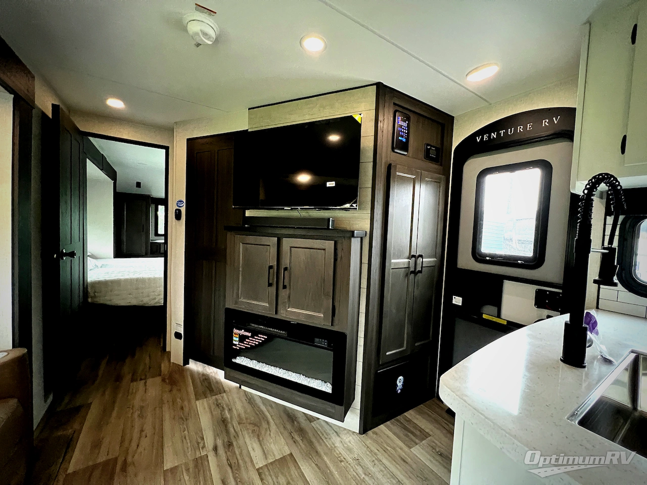 2026 Venture SportTrek Touring Edition STT343VBH Photo 8