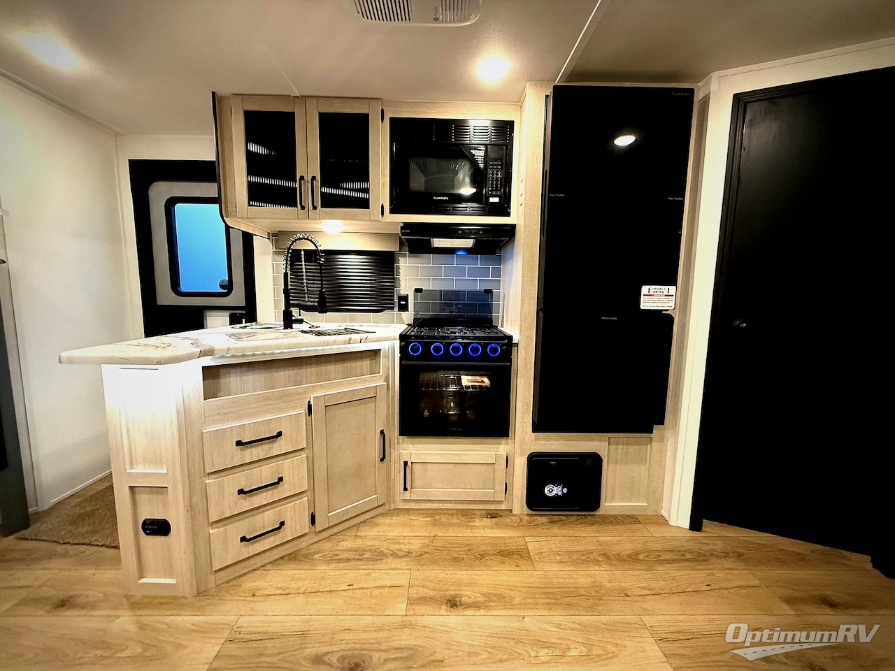 2026 Forest River Puma 32BHQS Photo 9