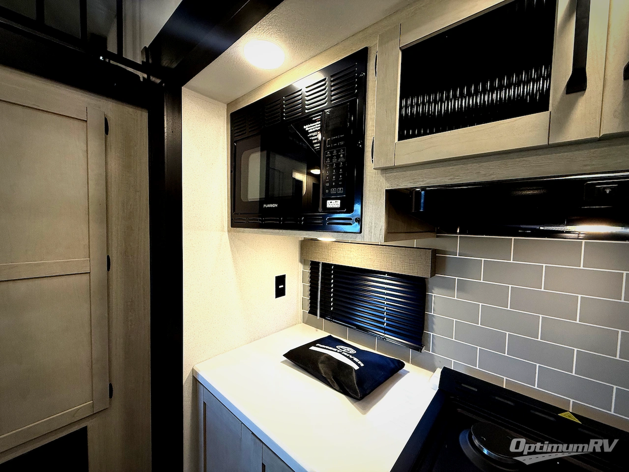 2026 Forest River Puma Vista 402LFT Photo 13