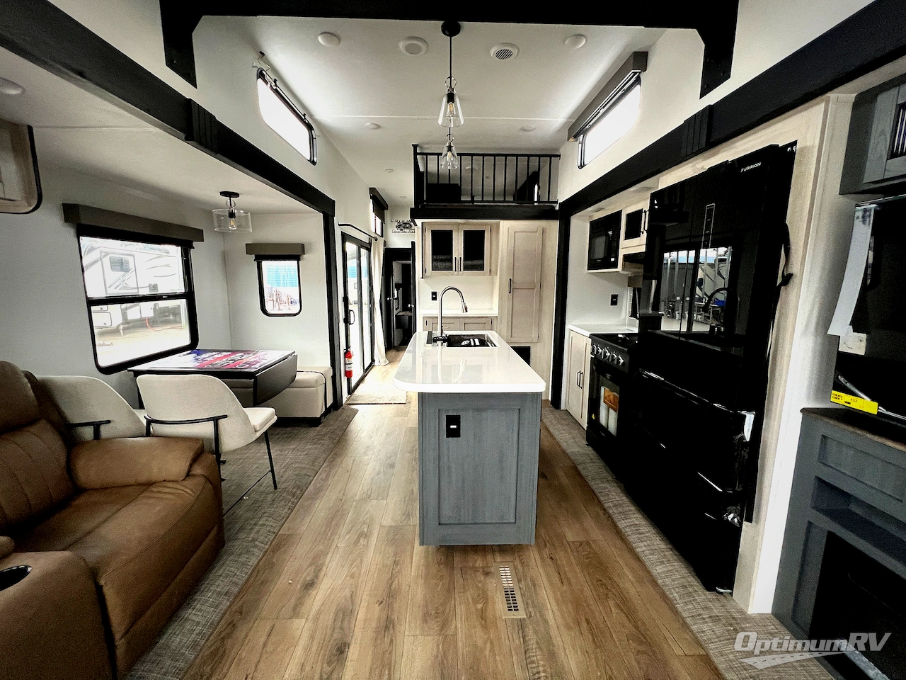 2026 Forest River Puma Vista 402LFT Photo 4