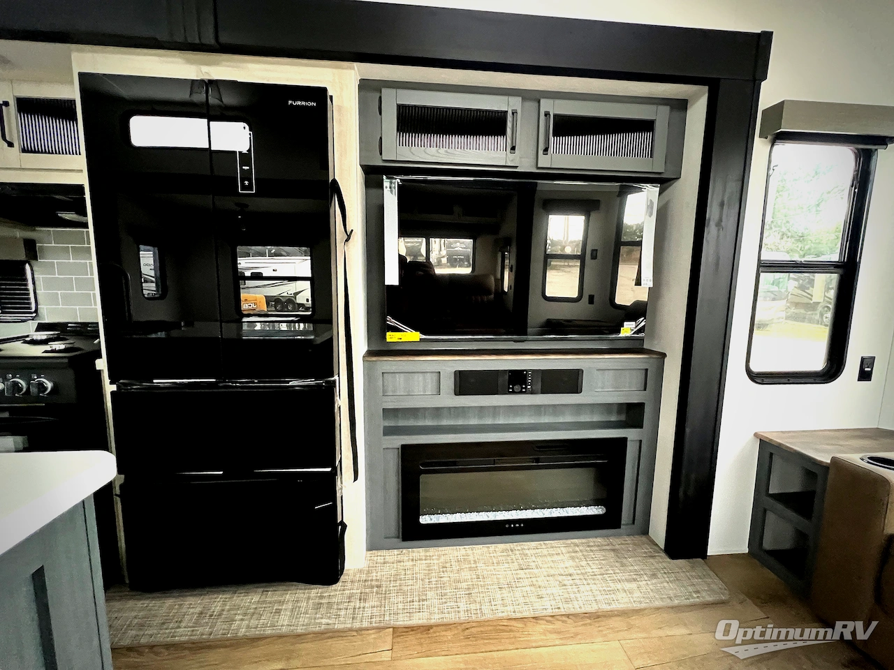 2026 Forest River Puma Vista 402LFT Photo 6