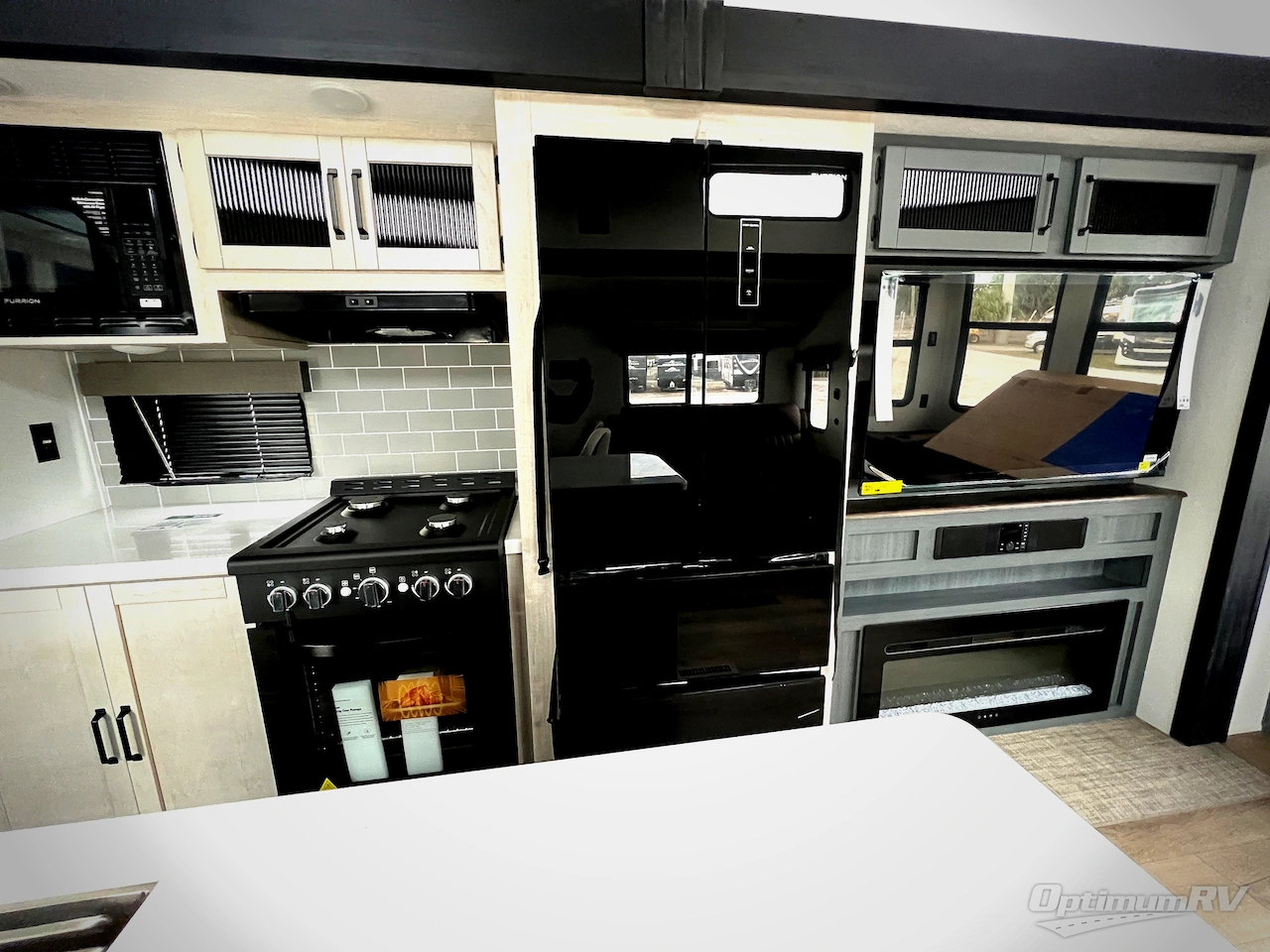 2026 Forest River Puma Vista 402LFT Photo 13