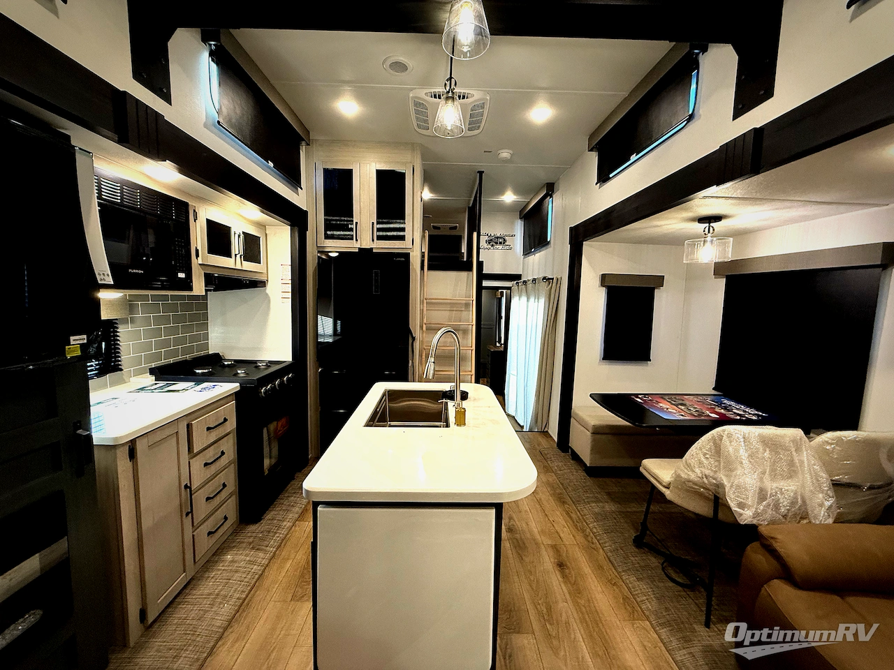 2026 Forest River Puma Vista 421LFT Photo 5