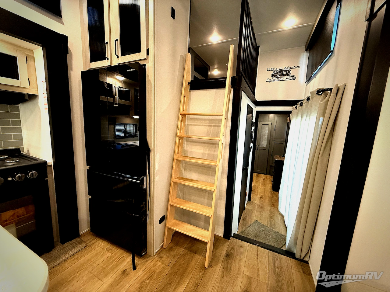 2026 Forest River Puma Vista 421LFT Photo 6