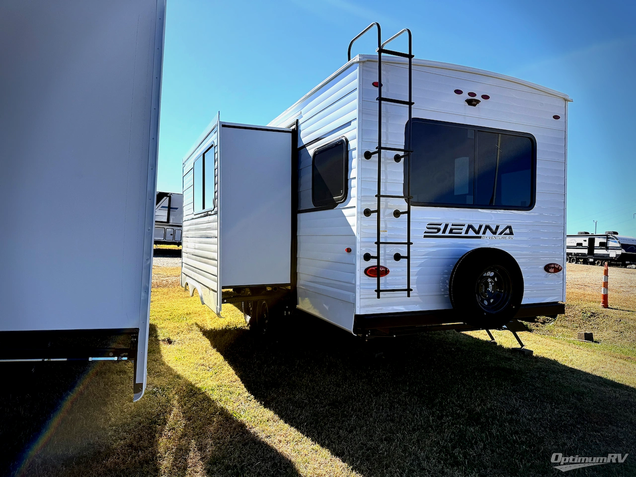 2026 Venture Sienna SA241VRD Photo 3