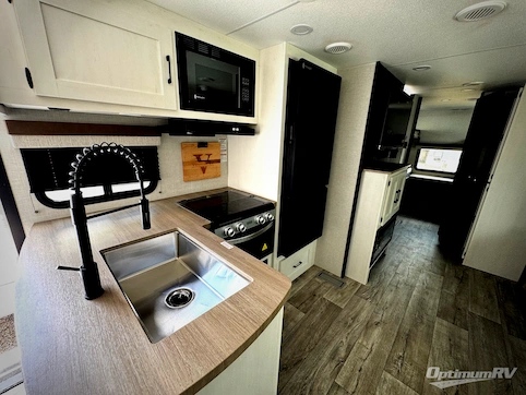 2026 Venture Sienna SA281VQB RV Photo 2