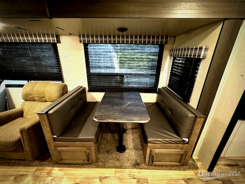 2022 Venture Stratus Ultra-Lite SR281VBH RV Photo 3