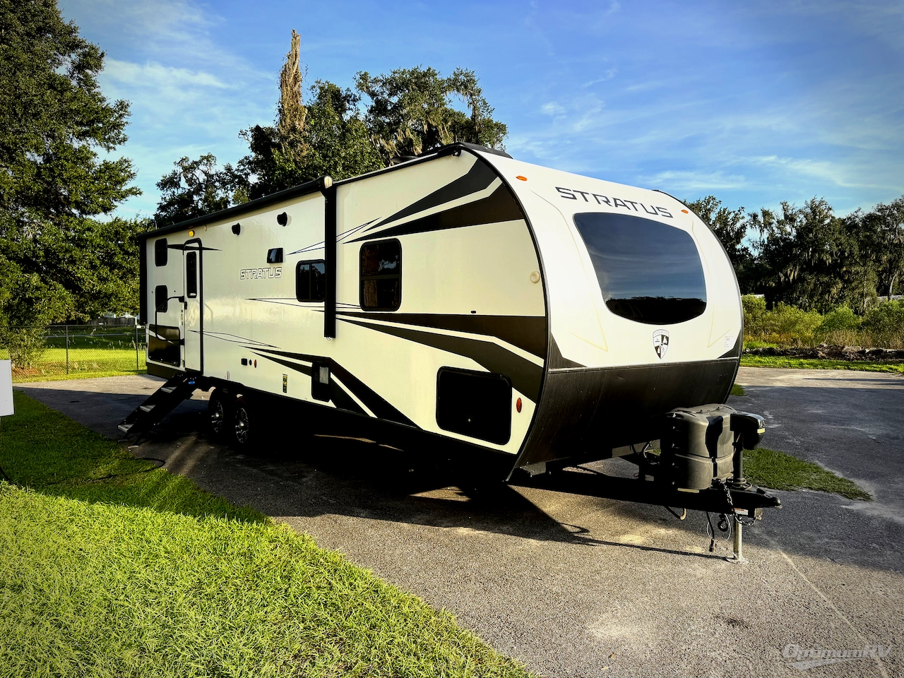2022 Venture Stratus Ultra-Lite SR281VBH Photo 1
