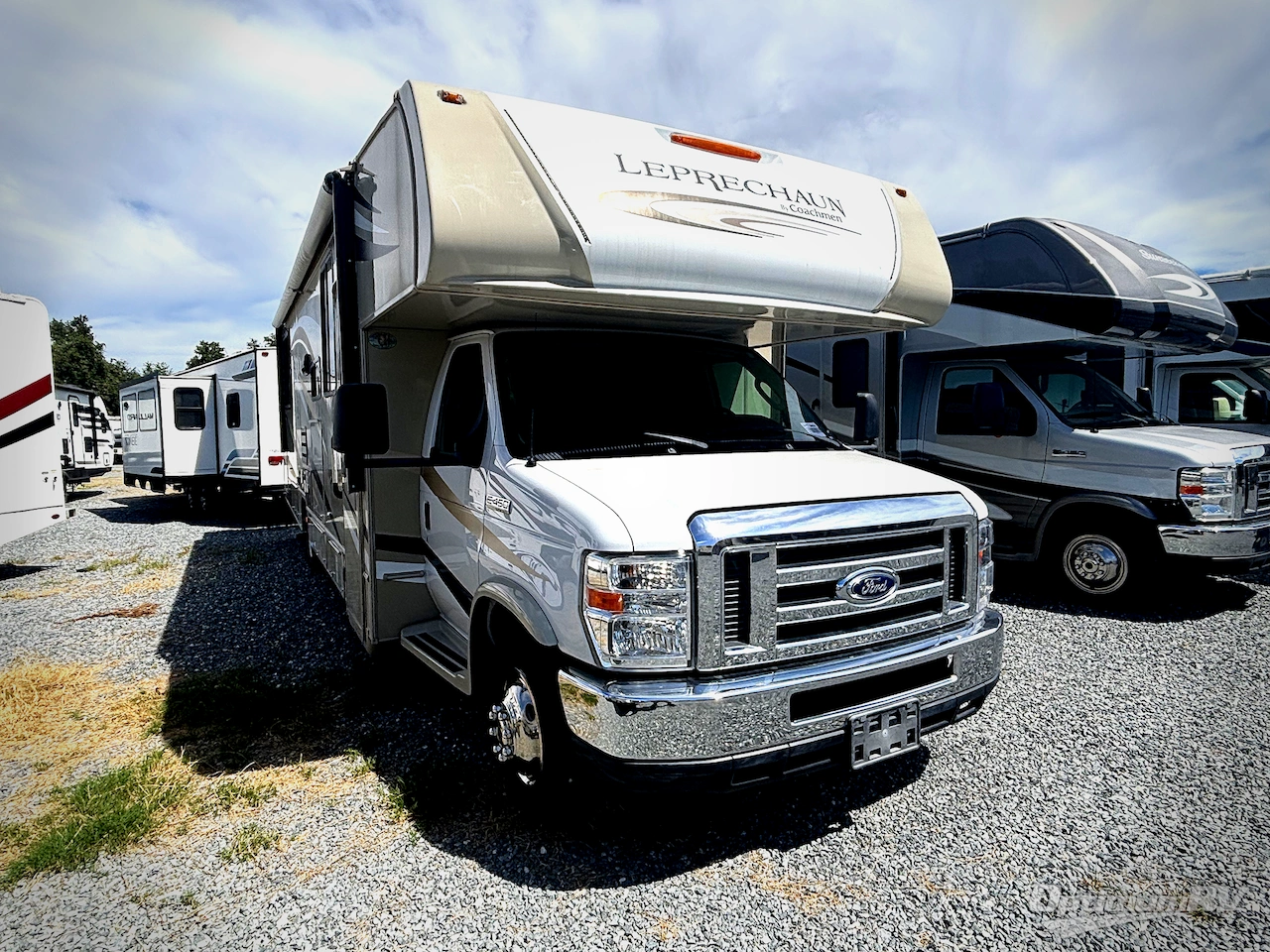 2019 Coachmen Leprechaun 319MB Ford 450 Photo 1