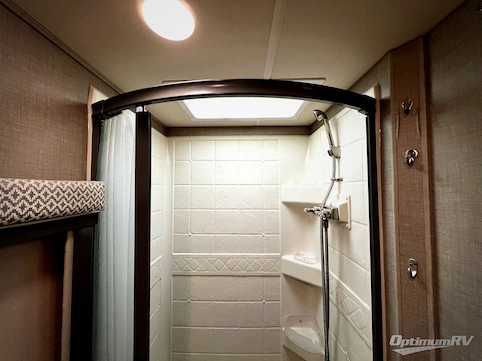 2020 Thor Tiburon Sprinter 24FB RV Photo 4