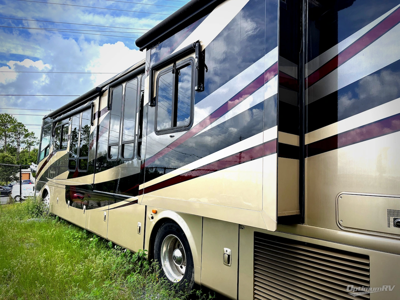 2007 Mandalay Luxury Division Mandalay Class A 40E Photo 3