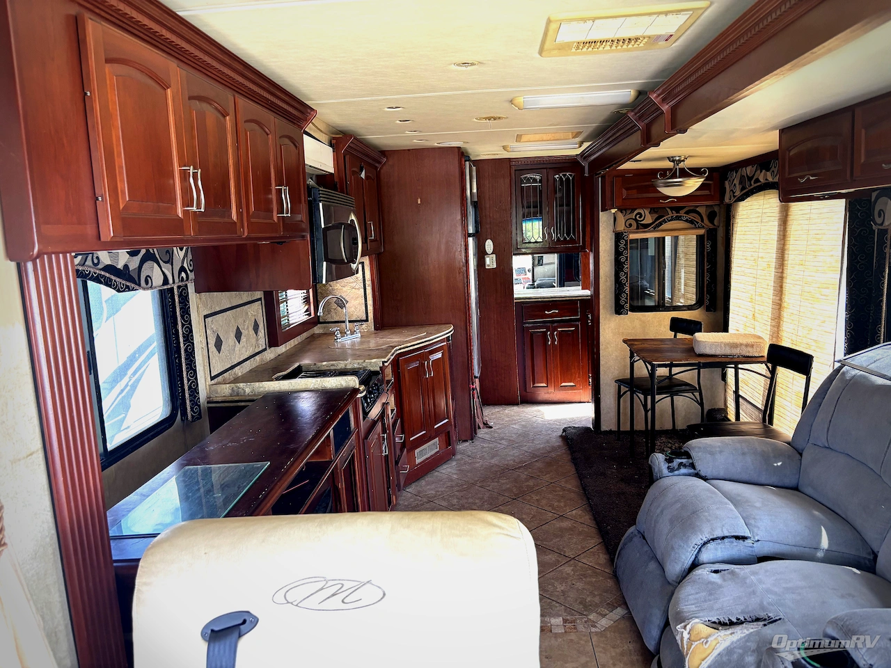 2007 Mandalay Luxury Division Mandalay Class A 40E Photo 5