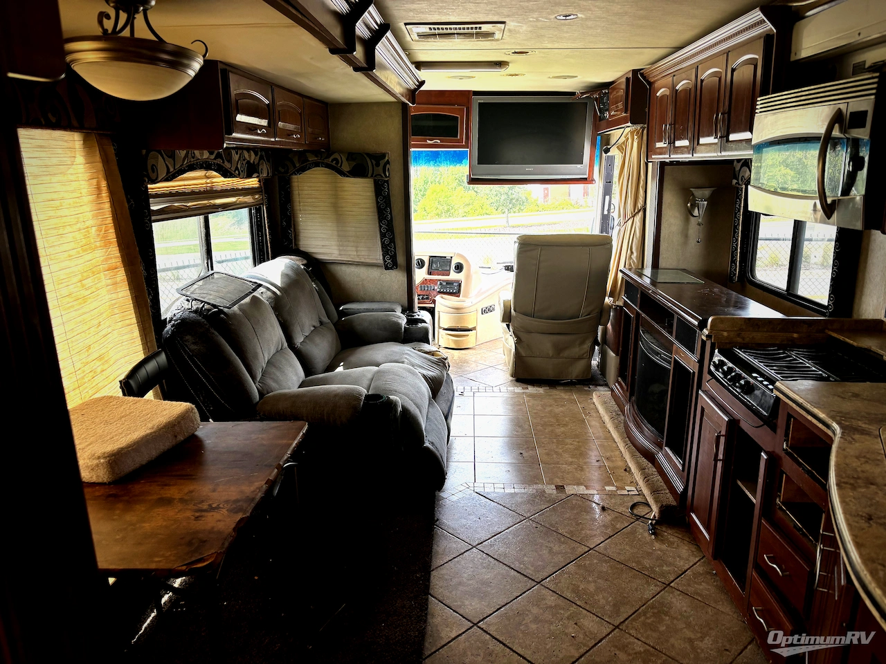 2007 Mandalay Luxury Division Mandalay Class A 40E Photo 6