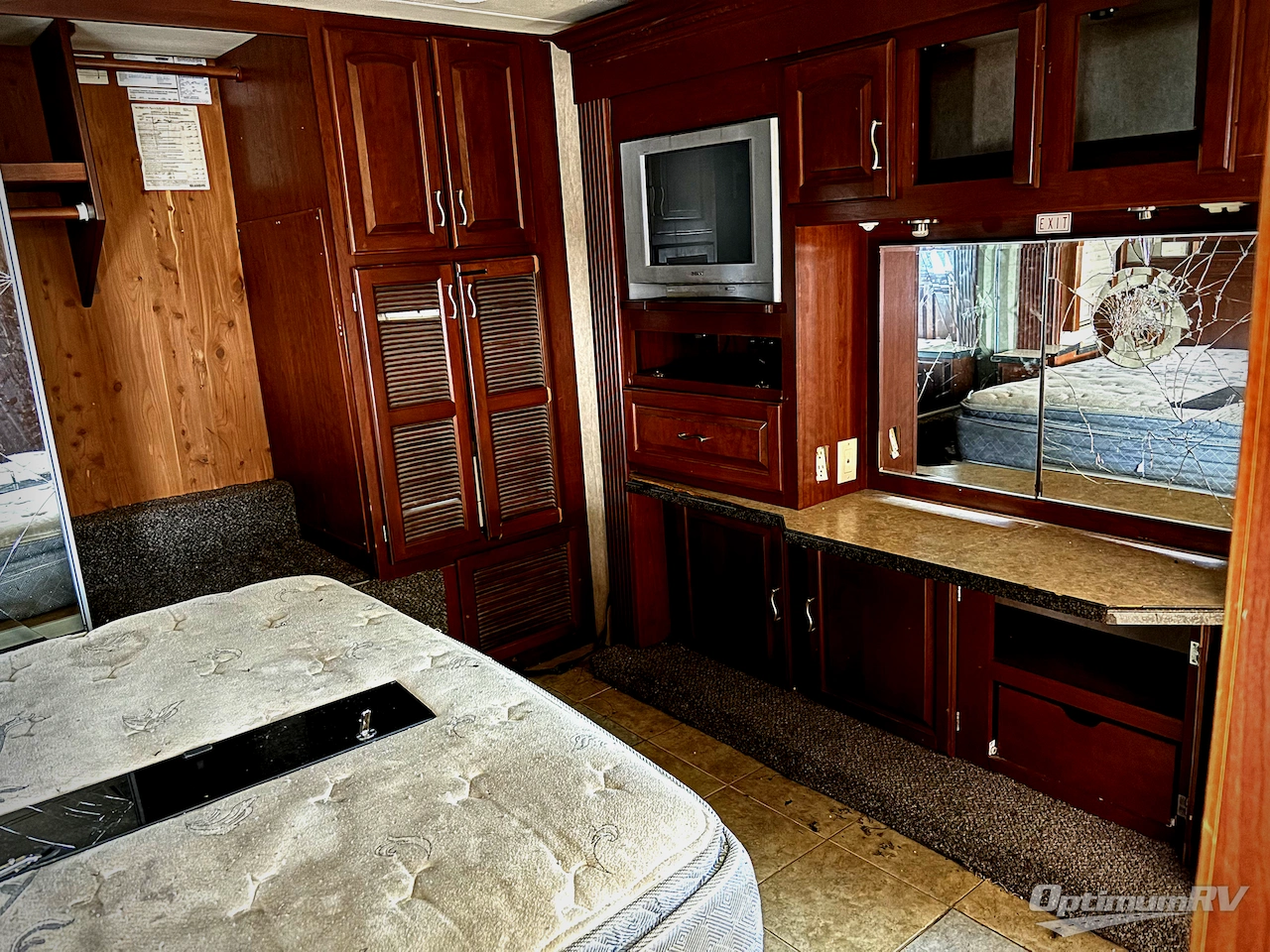 2007 Mandalay Luxury Division Mandalay Class A 40E Photo 16