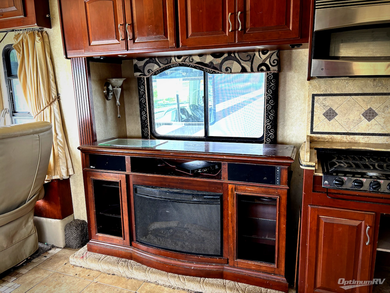 2007 Mandalay Luxury Division Mandalay Class A 40E Photo 18